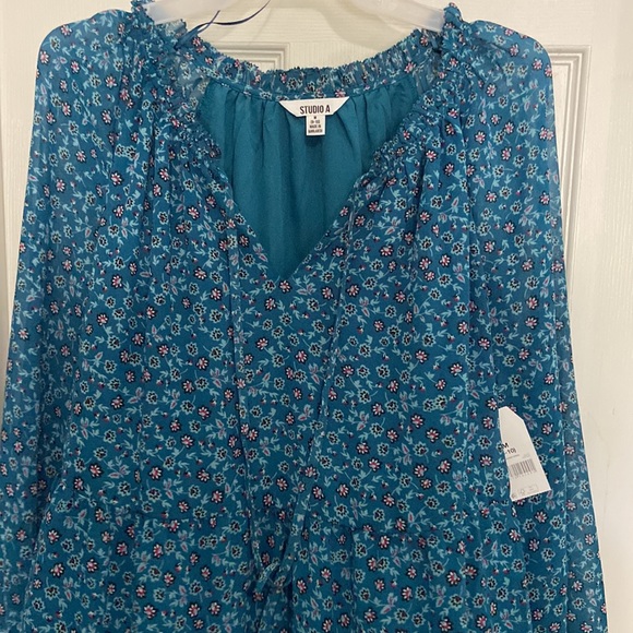 NWT Studio A Peasant Dress Size Medium - Picture 3 of 3